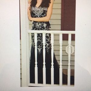 Black Prom dress